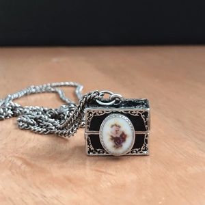 Forever 21 Jewelry - Floral Treasure Chest Locket Forever 21 Jewelry - Floral Treasure Chest Locket
